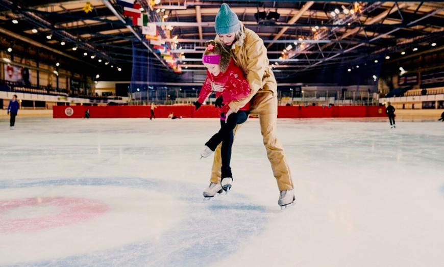 Image 6: Patinaje sobre hielo para niños y adultos con patines incluidos
