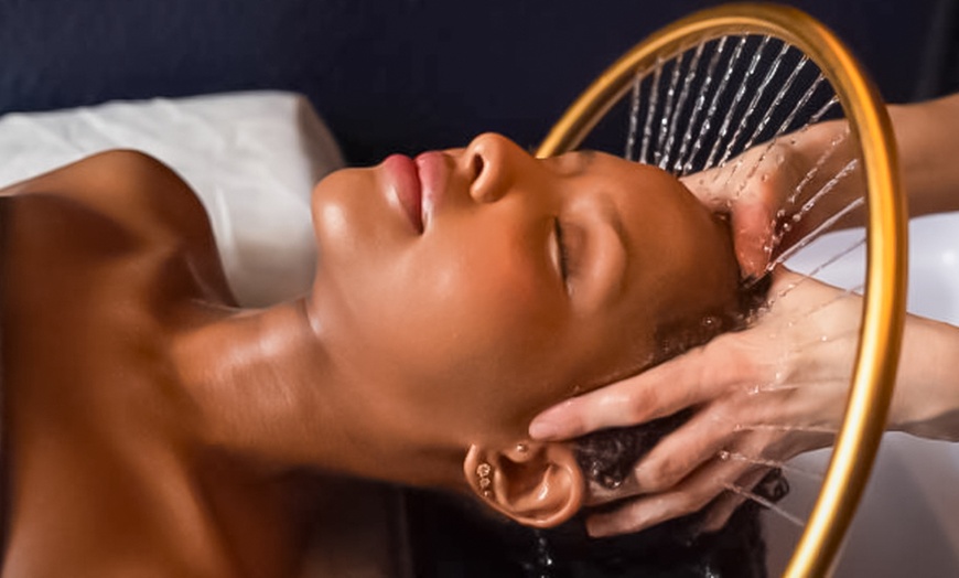 Image 5: Tratamiento head spa con duración a elegir entre 45, 60 o 90 minutos