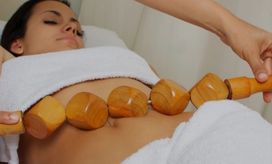 Image 10: Hasta 6 sesiones de combo reductor con maderoterapia y masaje para 1