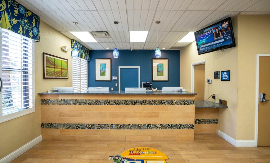 Image 4: Blue Tree Resort Hotel in Lake Buena Vista w/ Activities, Pool & Wi-Fi