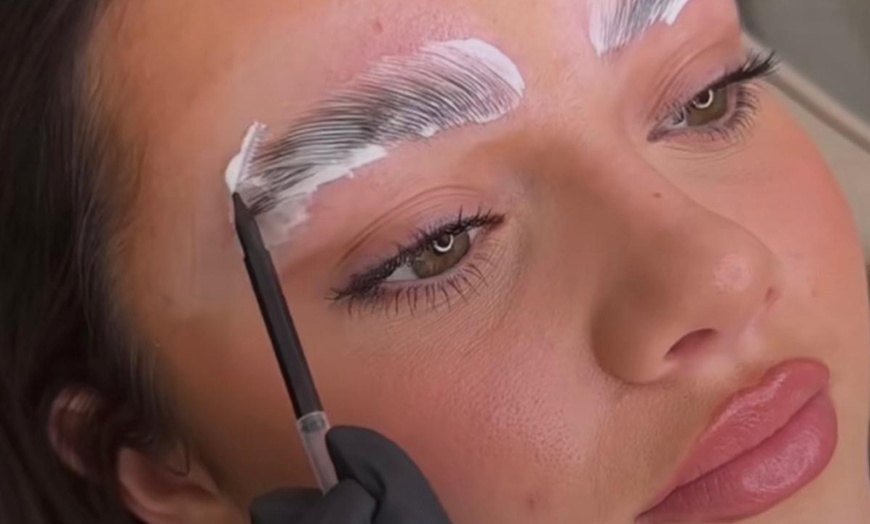 Image 6: Zahnschmuck mit Swarovski®-Kristallen, Lashlifting oder Browlifting