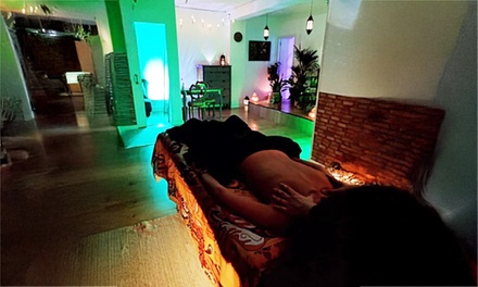 Ritual exfoliante y de hidratación Monoi de Yves Rocher con masaje relajante de 30 minutos para 1 persona - Mystic Masajes BCN