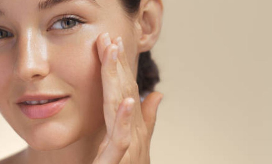 Image 5: Exosomas con Dermapen en rostro completo, una o dos sesiones