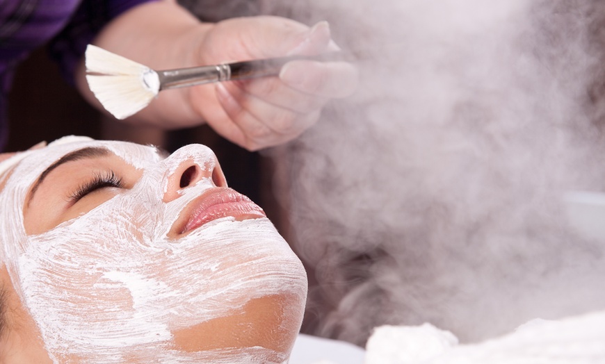 Image 1: Instant beauté sur les Champs-Élysées : soin du visage coréen au choix