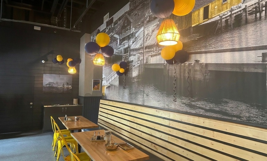 Image 16: Enjoy C$50 or C$100 Towards Food and Drinks at Joey's Fish Shack  