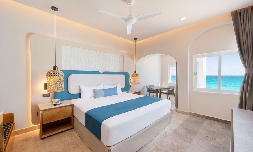 Image 4: 5-Star All-Inclusive Beachfront Stay 