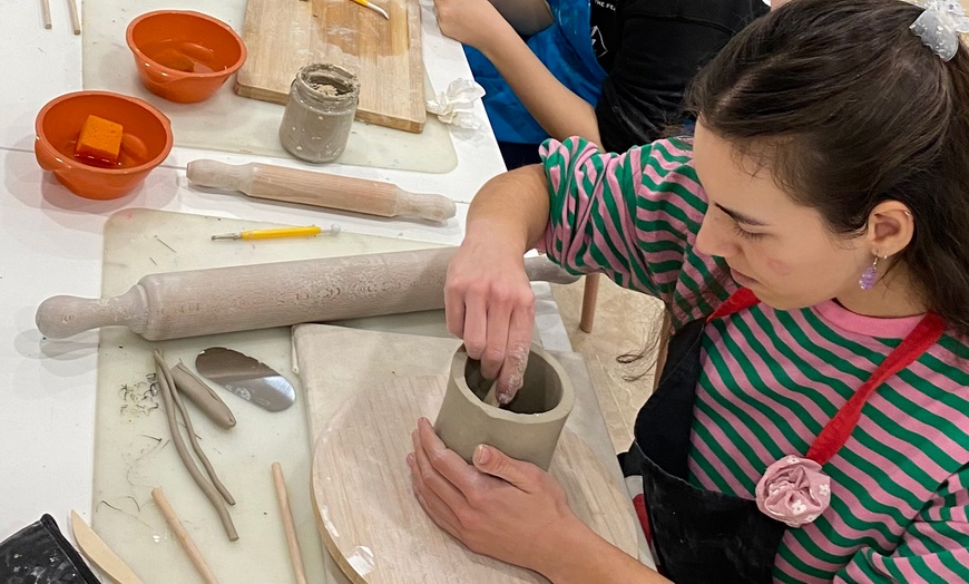 Image 4: Sesión de cerámica creativa con bebida de cortesía para 1 o 2 personas