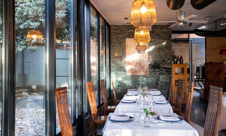 Image 6: Circuito spa para 1 o 2 personas con copa de cava y opción a masaje 