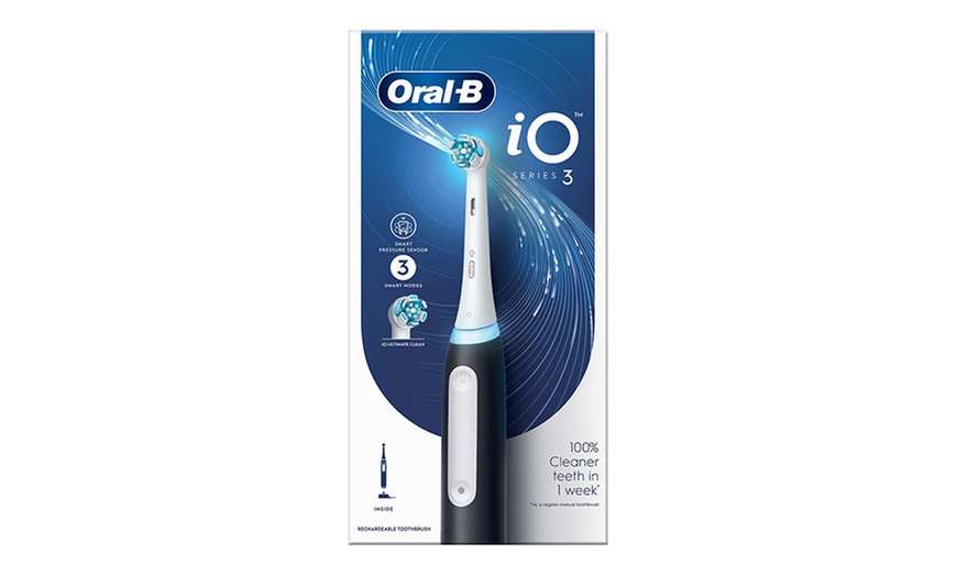 Image 7: Oral-B Electric Rechargeable Toothbrush Range 