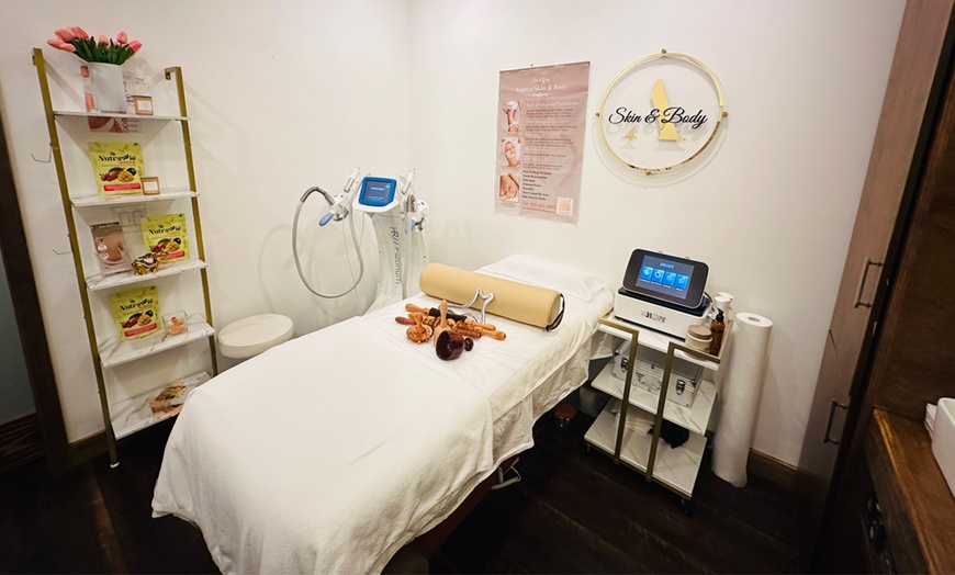 Image 4: Unwind with One, Three or Five 60-Minute Lymphatic Drainage Massages