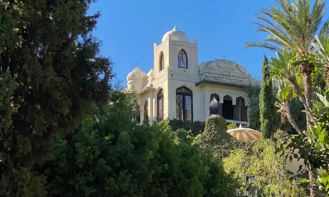 Private LA Tours: Hollywood Hills, City, or Temples