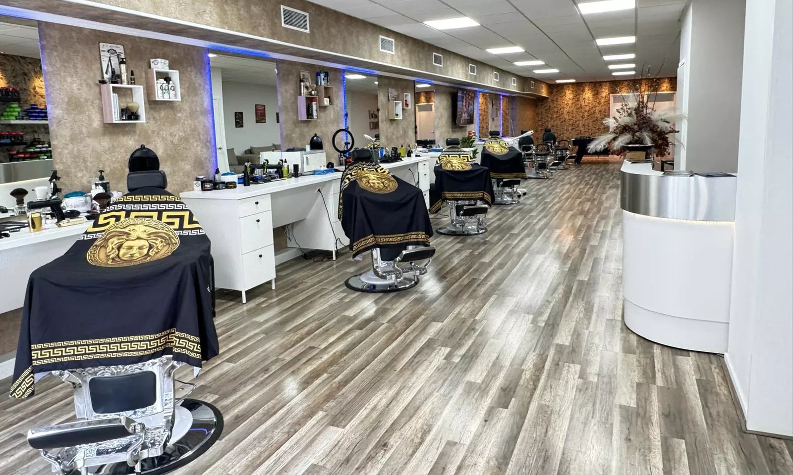 Strakker dan je datingprofiel: kies je behandeling bij ROY Barber in Zeist en pak nu tot 37% korting op jouw nieuwe look - Primary Image