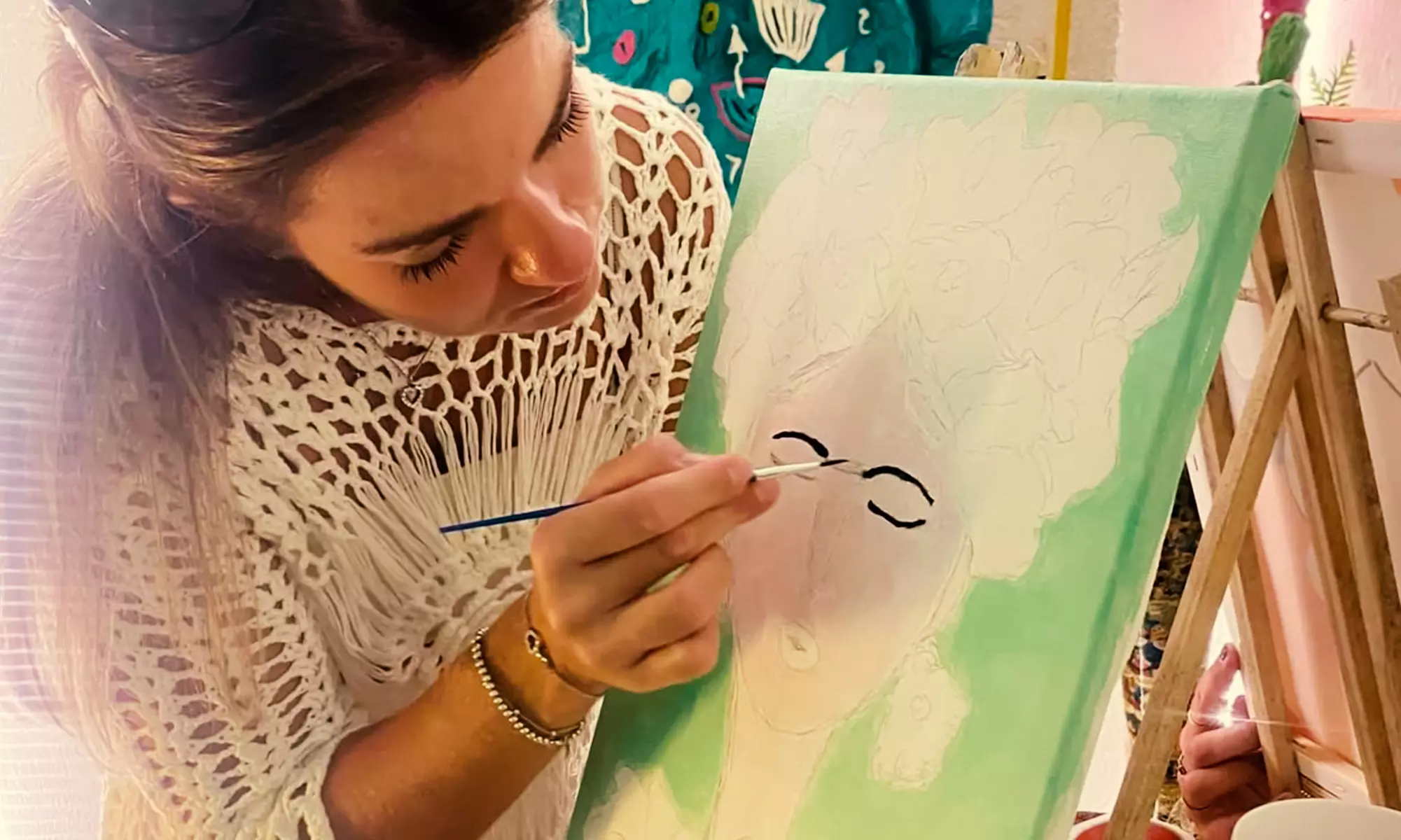 ¡Desata tu creatividad! Taller de pintura con copa de vino o refresco para 1 a 6 personas (hasta un 52% menos) - Primary Image