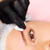 Image 1: ¡Luce una mirada única con tratamientos para pestañas y cejas para 1!