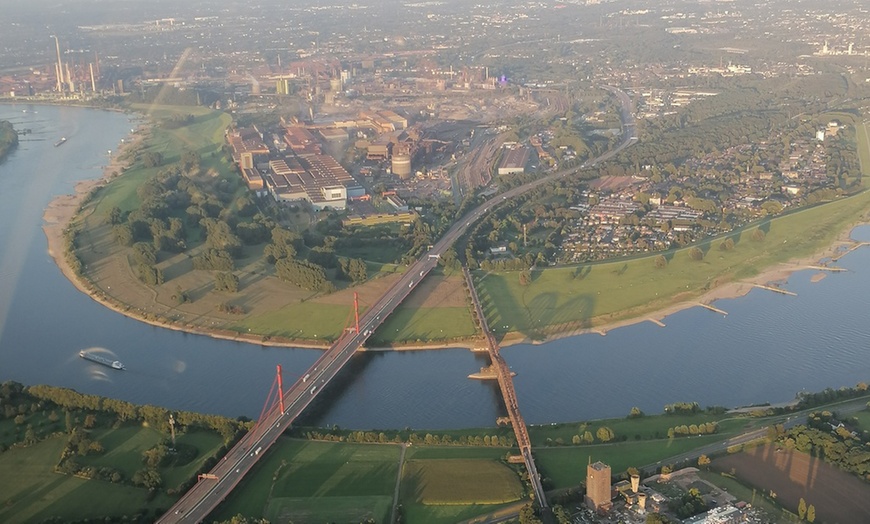 Image 5: Rundflüge/Flugzeug selbst fliegen mit Fluglehrer für 25, 40 o. 60 Min.