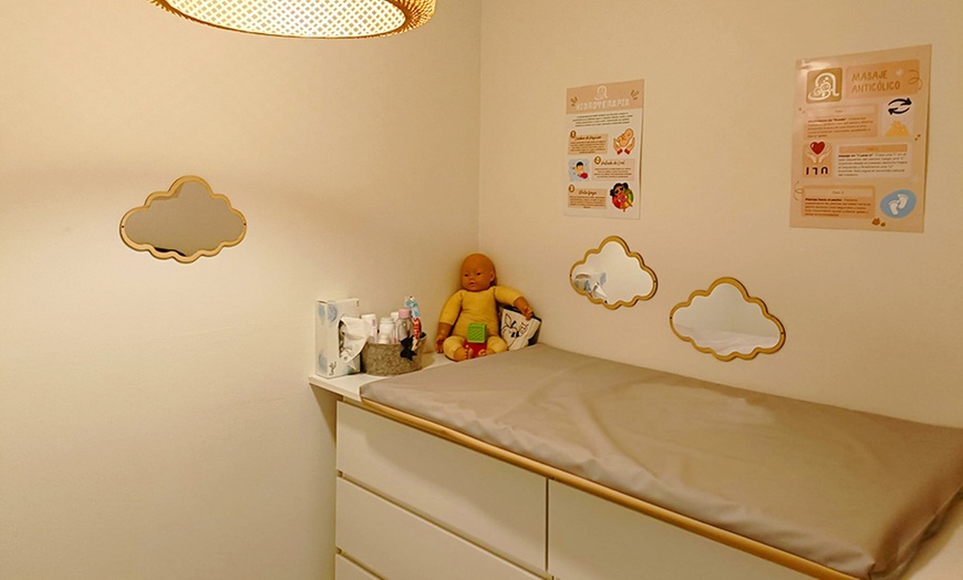 Image 6: Sesión de baby spa con pañal incluido y opción a masaje infantil
