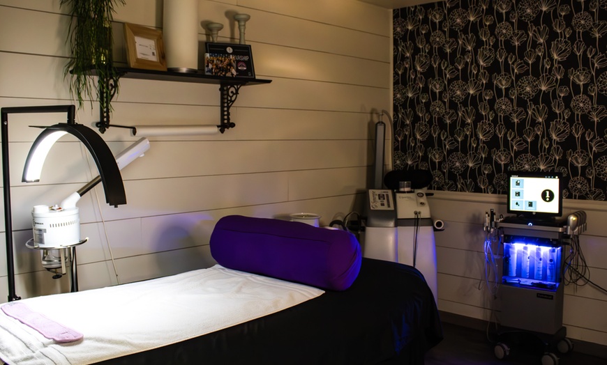 Image 1: 1 Year of Unlimited Laser Hair Removal for Small, Medium or Large Area