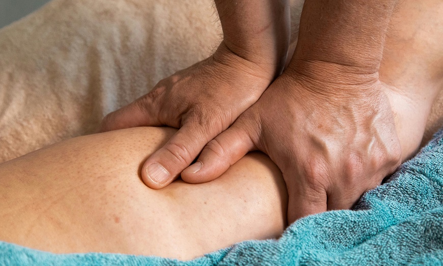 Image 9: 1 o 2 sesiones de fisioterapia avanzada con valoración y ventosas