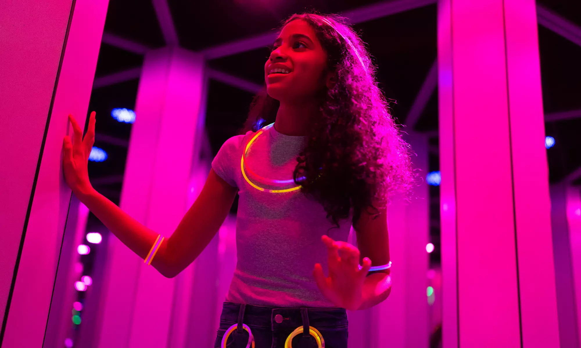 Mirror Maze at American Dream: Get Lost in the Neon Lights!
