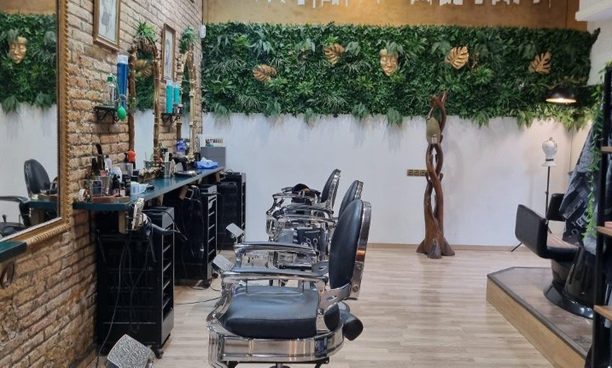 Image 5: 2 sesiones de peluquería para hombre con masaje y arreglo de barba