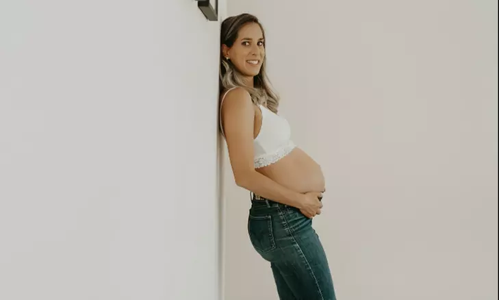 60-Minute Individual Portraits, Maternity or Family Session