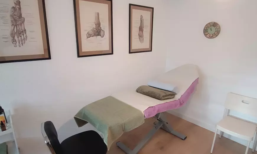 Image 4: 1 o 3 sesiones de reflexología podal con opción a aromaterapia