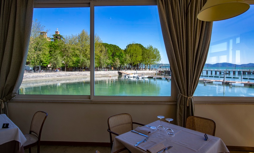 Image 6: Lago Trasimeno 4*: camera doppia con colazione o mezza pensione per 2 