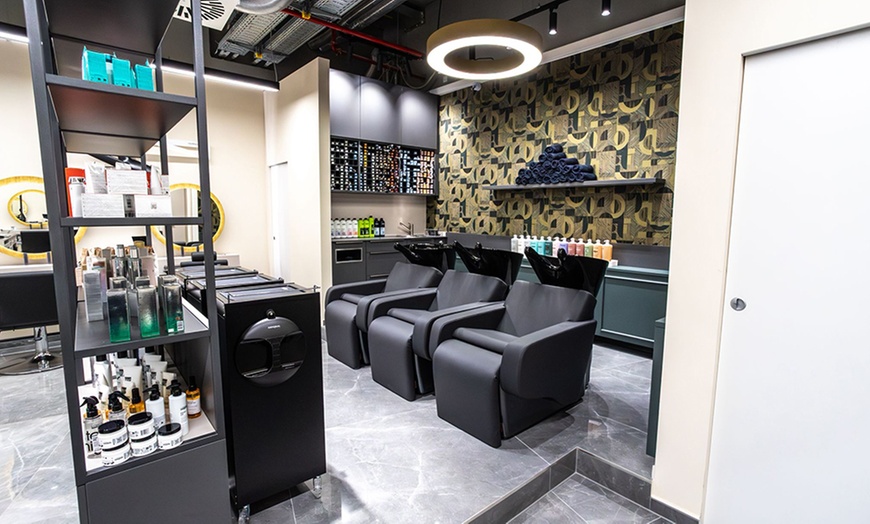 Image 2: Herren-Haarschnitt inkl. Waschen, Föhnen & Styling für 1 Person