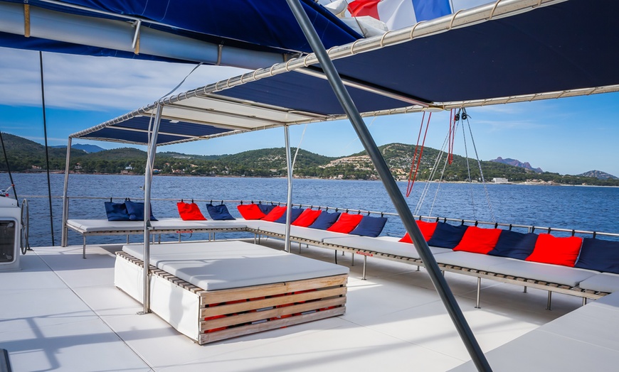 Image 3:  Tour a Portitxol en catamarán de 4:30 horas con comida y baño 