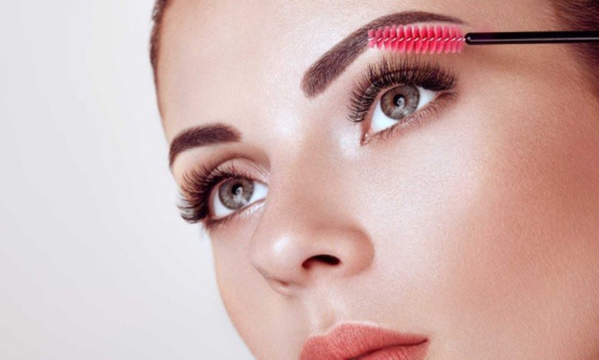 Image 3: Refresh with 1 or 2 Herbal Facial with Eyebrow Cleanup and Lash Tint