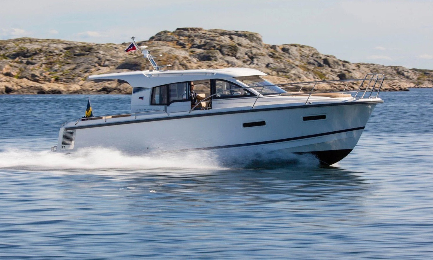 Private Boat Tour for Up to 9 People – 4, 6, or 8 Hours of Fun 