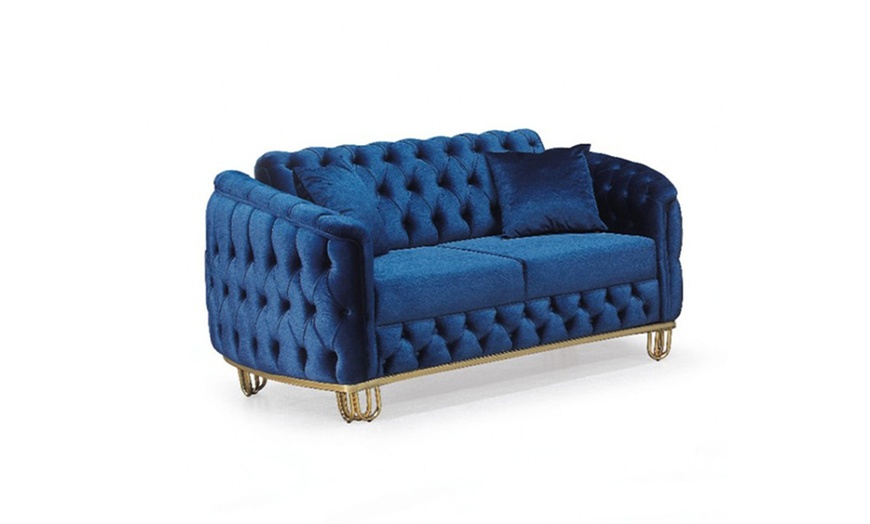 Image 5: Chesterfield & Kingston 3+2 Sofa Sets