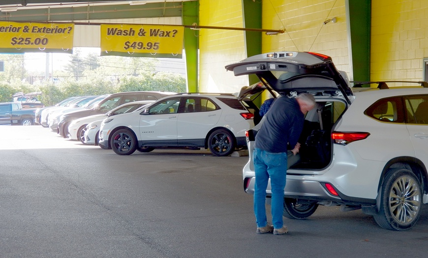 Image 6: 3, 5, 7, or 10-Days of Valet Airport Parking at BNA Up To 30% Off 