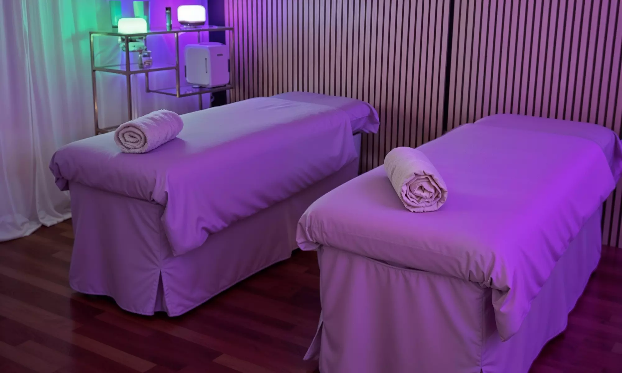 Couples Pampering Packages with 30, 60 or 90 Minute Treatments