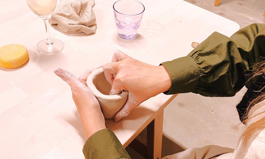 Image 4: Taller de cerámica iniciación o con vino para 1, 2 o 4 personas