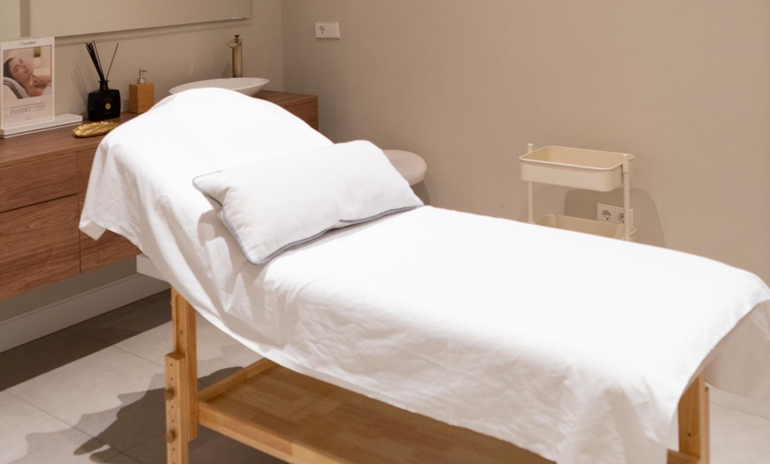 Image 3: Infiltración de 1 vial de relleno dérmico en labios