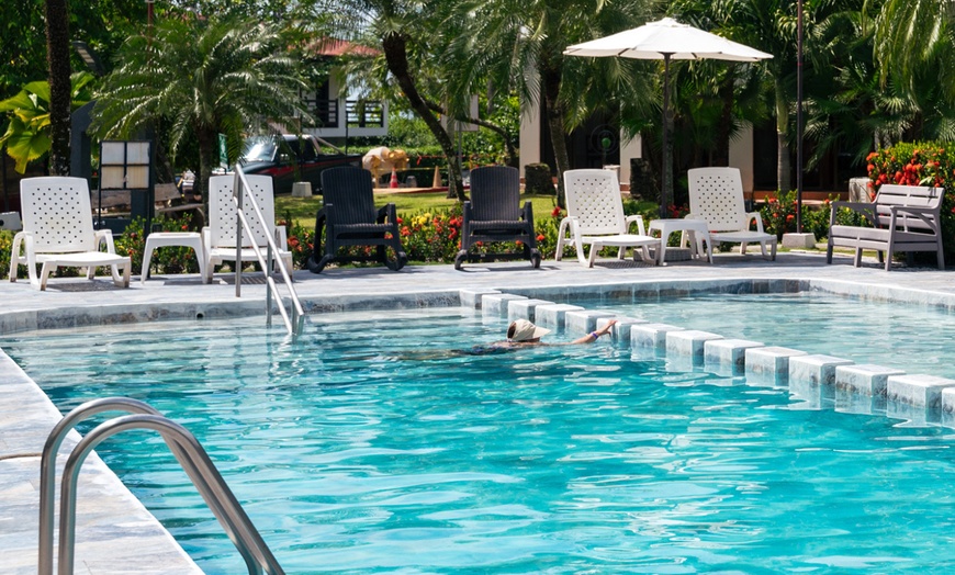 Image 4: ✈6-Night Costa Rica Volcano & Beach Trip w/Air, Car from Travel by Jen