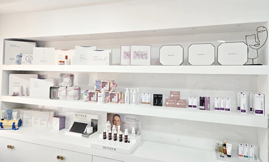 Image 3: 1 o 2 sesiones de radiofrecuencia facial con peeling químico