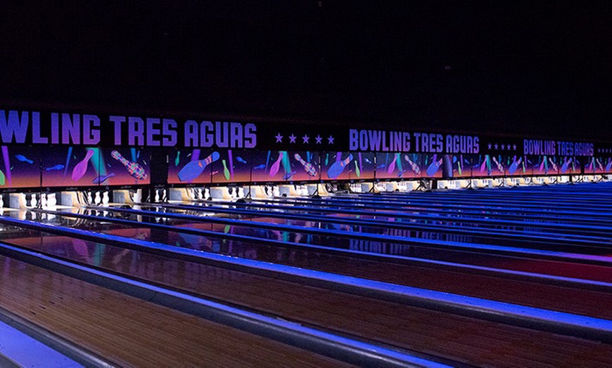 Image 12: 2 o 3 partidas de bolos con todo incluido en Bowling Tres Aguas