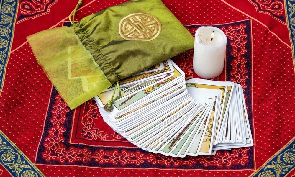 Sesión de tarot, numerología, constelación familiar o videncia