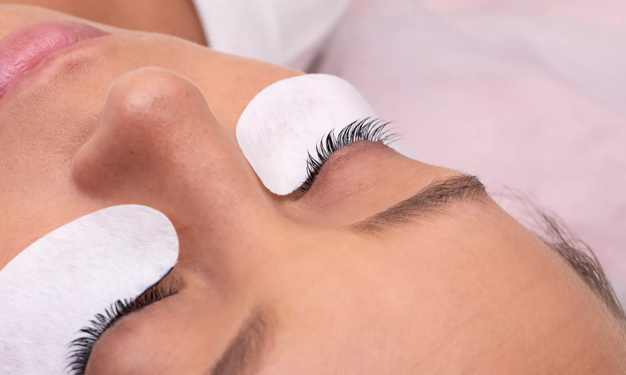 Lifting y tinte de pestañas con opción a diseño y exfoliación de cejas