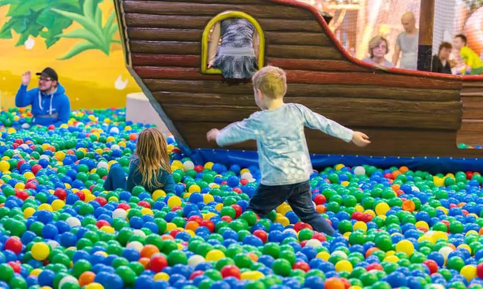 3 Std. Aufenthalt für 1 Erwachsenen & 1 - 2 Kinder inkl. Slush Ice