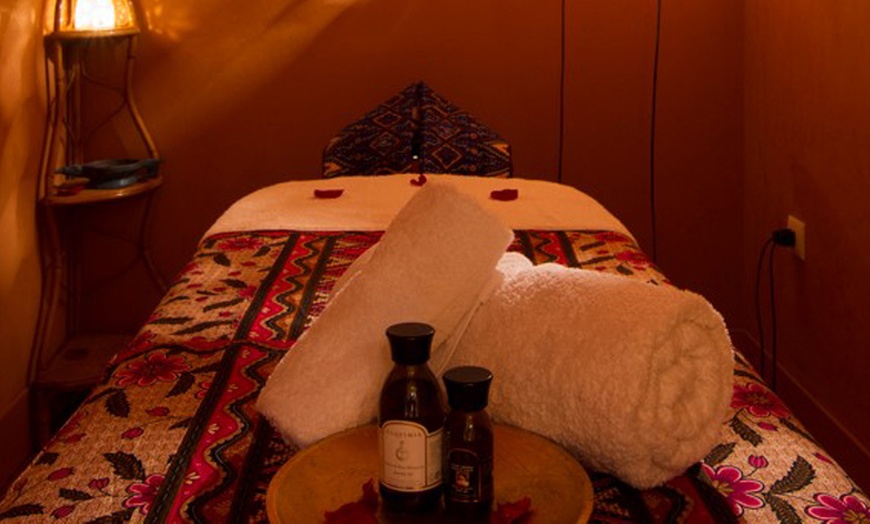 Image 6: Ritual tailandés, filipino u oriental con duración a elegir para 1