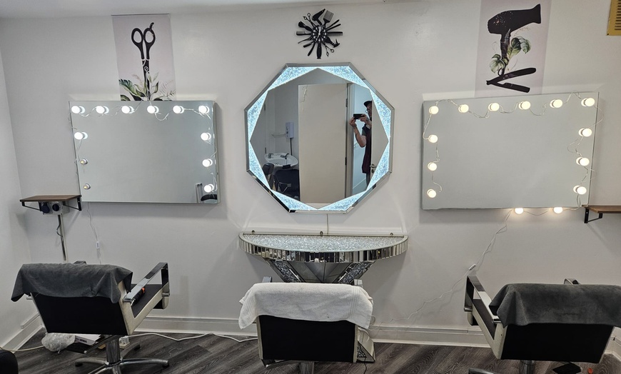 Image 6: Refresh with a Wash, Cut, Conditioning, Half-Head of Highlights!