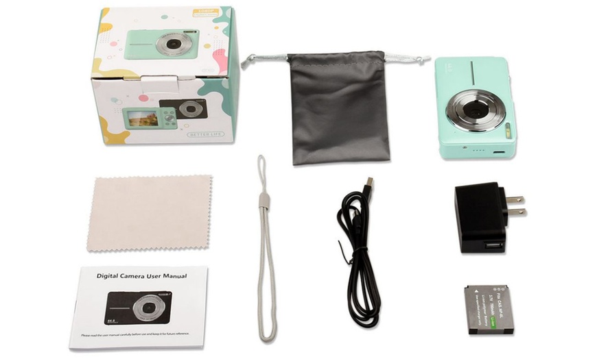 Image 6: Mini Beauty Selfie Camera with 32GB Memory Card