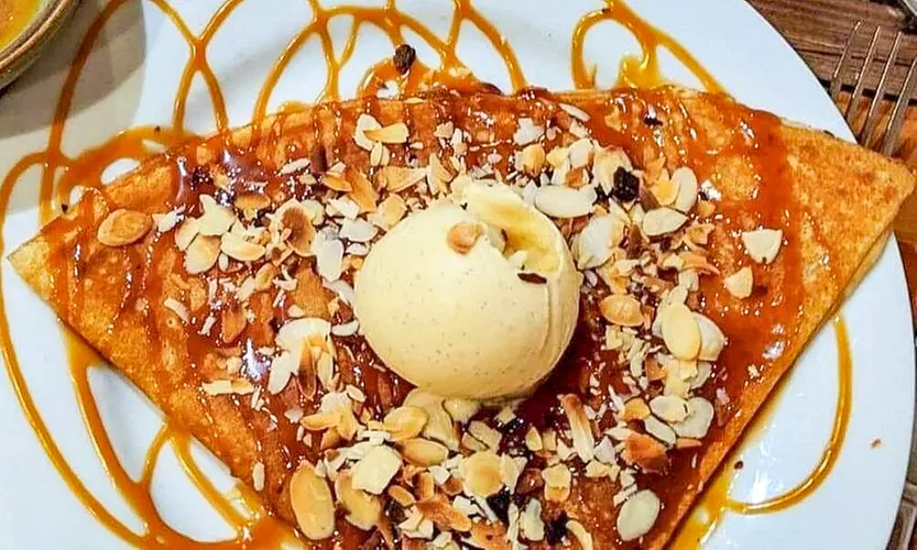 Pause gourmande bretonne : galette & crêpe au choix rue Mouffetard