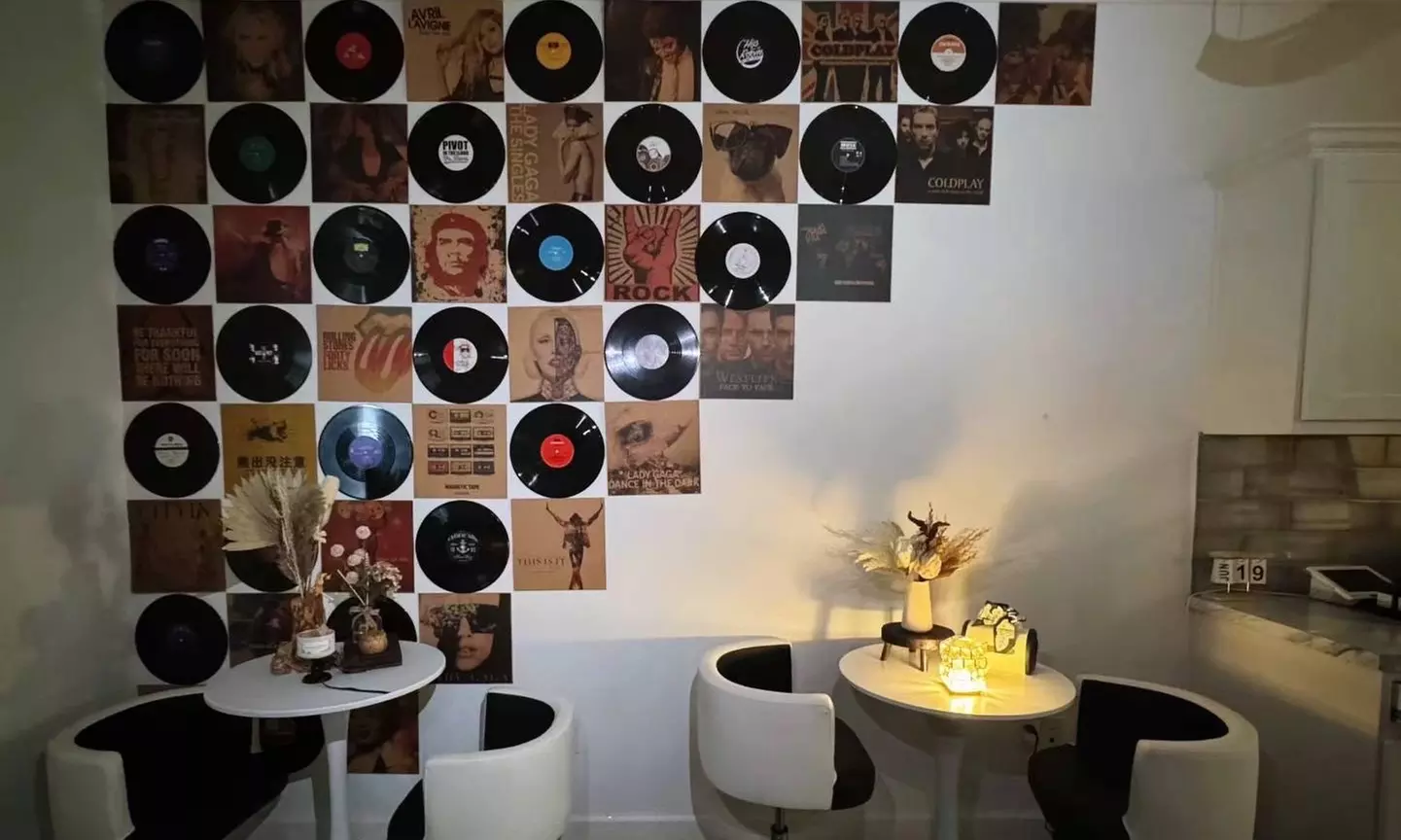 One, Two, or Three 80-Min HydraFacial Sessions w/ Light Therapy for 1