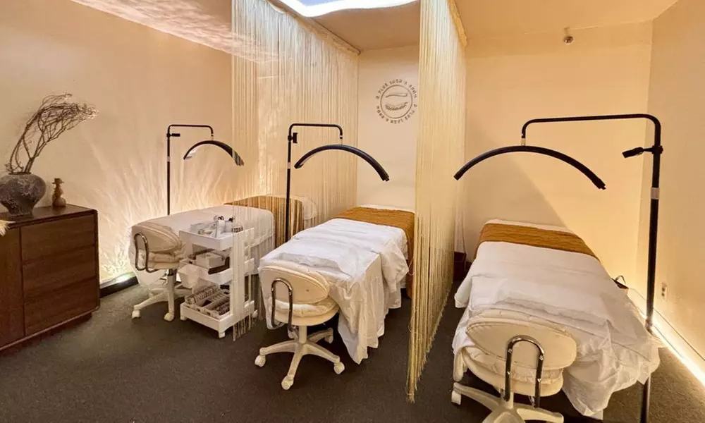 One 60- or 90-Minute Couples Himalayan Salt Stone Aromatherapy Massage