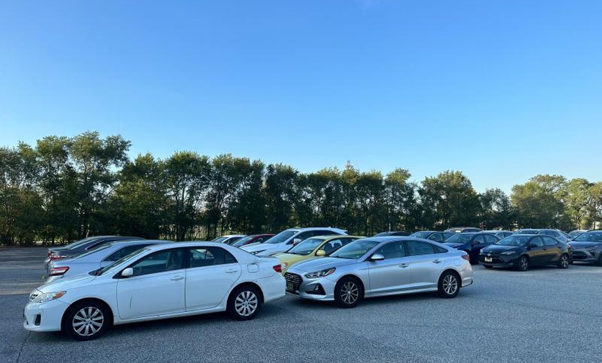 Image 4: Up to 42% Off on Airport Parking at Regal Philly Parking