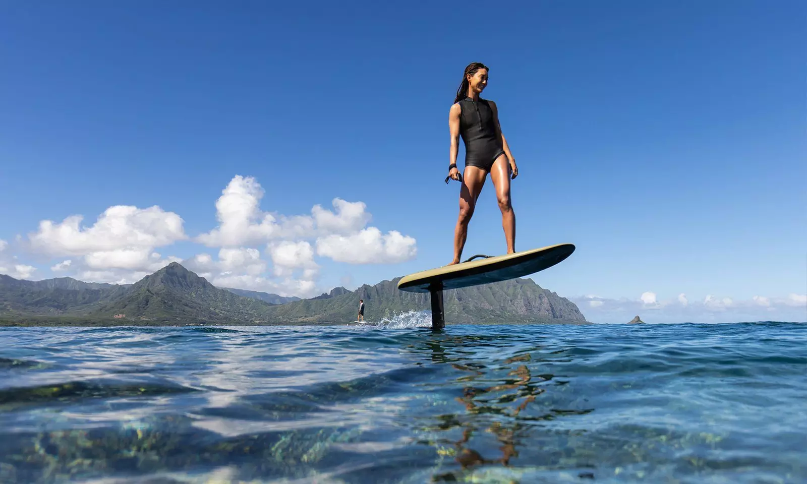 60- or 120-Minutes eFoil Session for One Person with Board Rental
